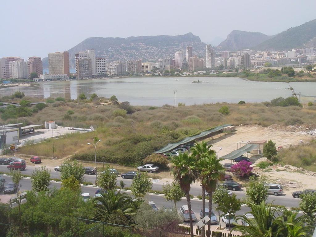 Apartamentos Turmalina Unitursa كاليبي الغرفة الصورة