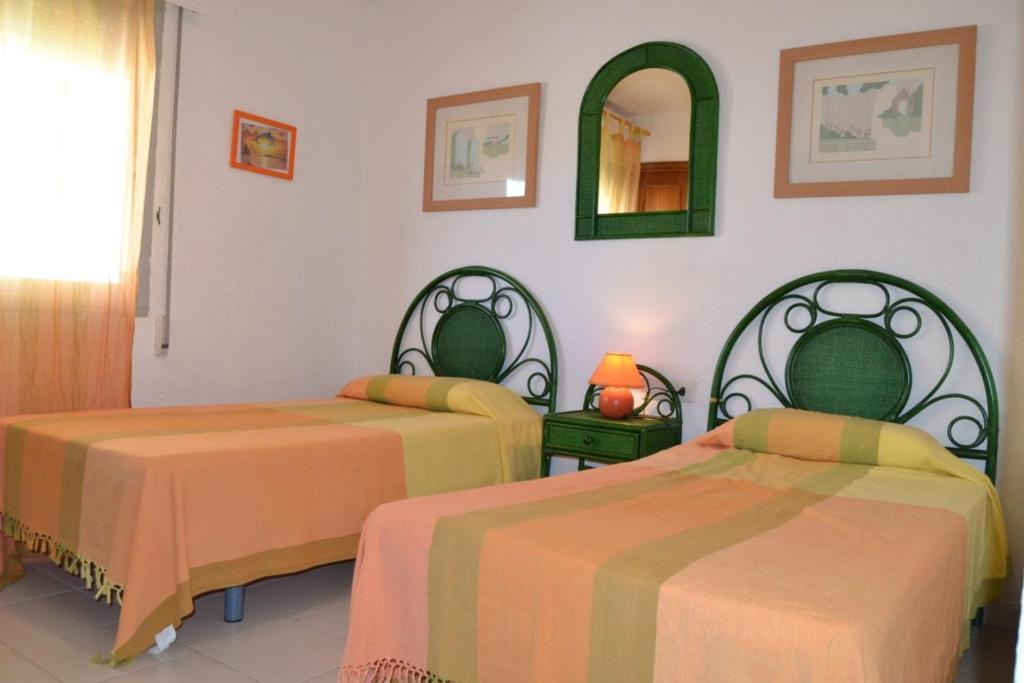 Apartamentos Turmalina Unitursa كاليبي الغرفة الصورة